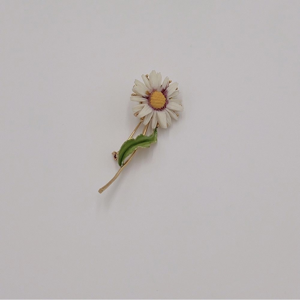 Vintage Lisner Daisy Brooch - Signed